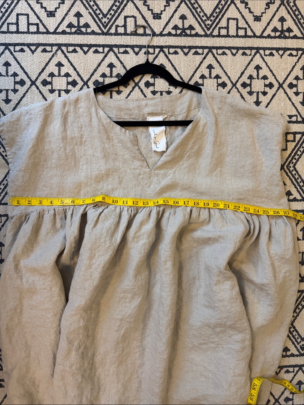 Relaxed Beige Organic Linen Babydoll Tunic with V-Notch NWOT - Picture 9 of 10